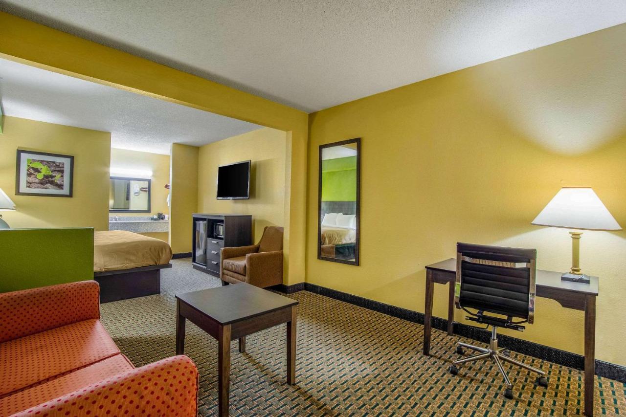 Quality Inn West Columbia - Cayce Экстерьер фото